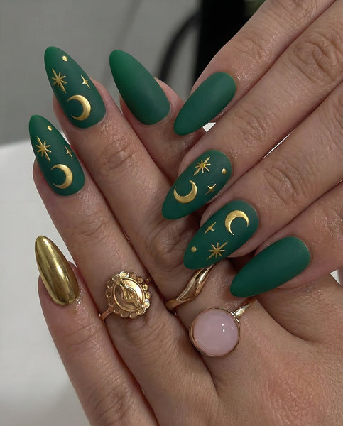 Medieval Moon(Handmade)|manicure|chrome nail|real nail gel|moon