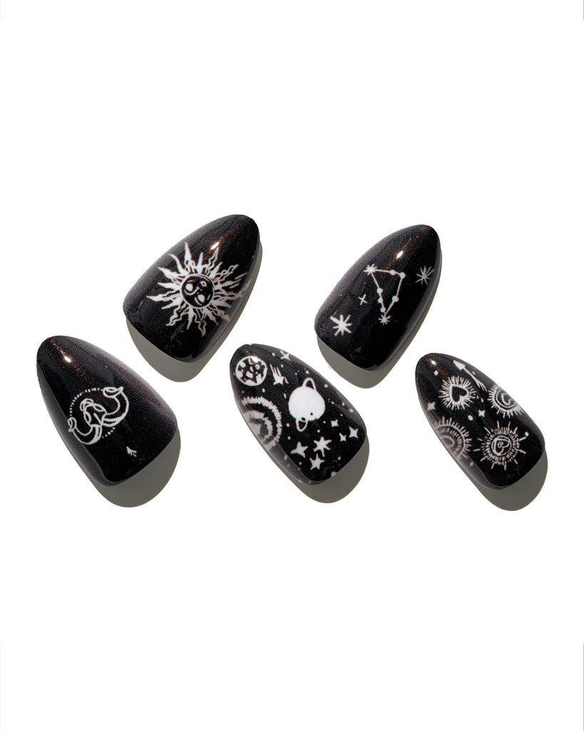 solar-system-manicure-star-sun-heart-black-glossy-almond-short-tarot