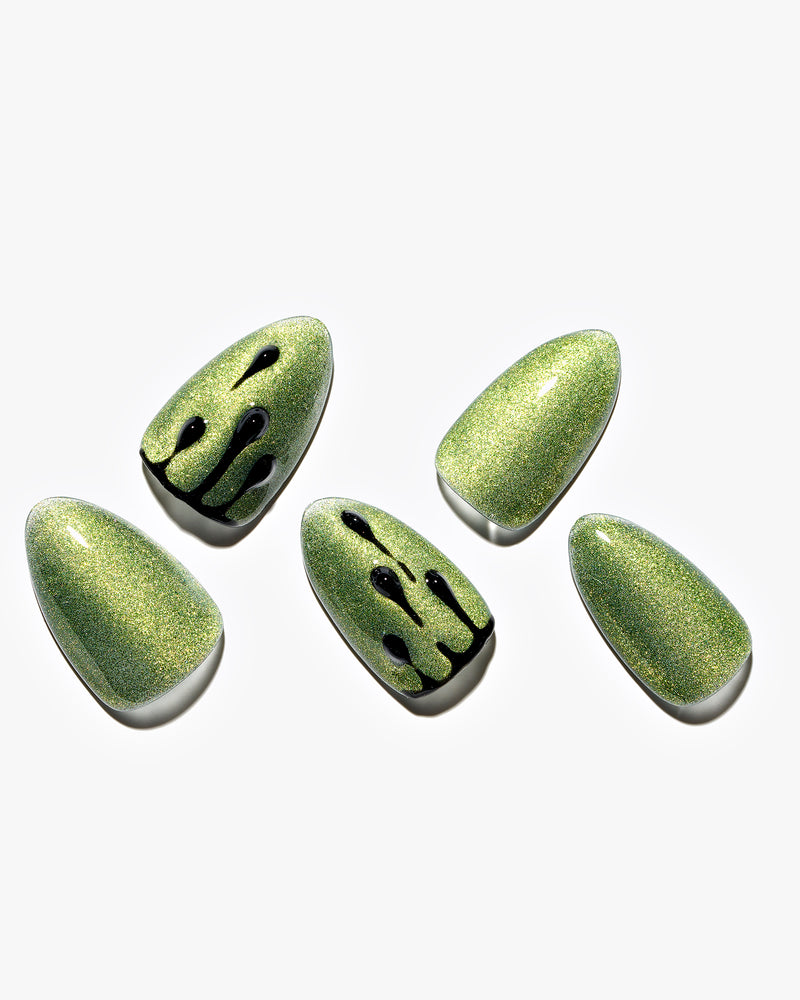 Cat Eye / Venomous Green (Handmade) / Short Almond