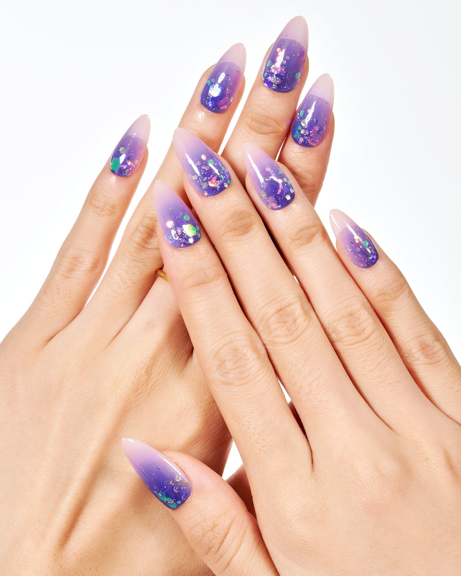 Nail Art Ungu Meets Elegance